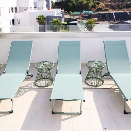 Vanian Gardens Penthouse דירה אסטפונה