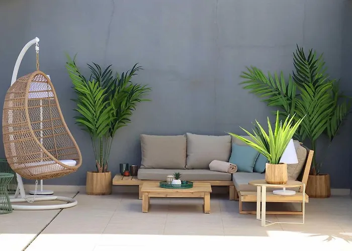 Vanian Gardens Penthouse *